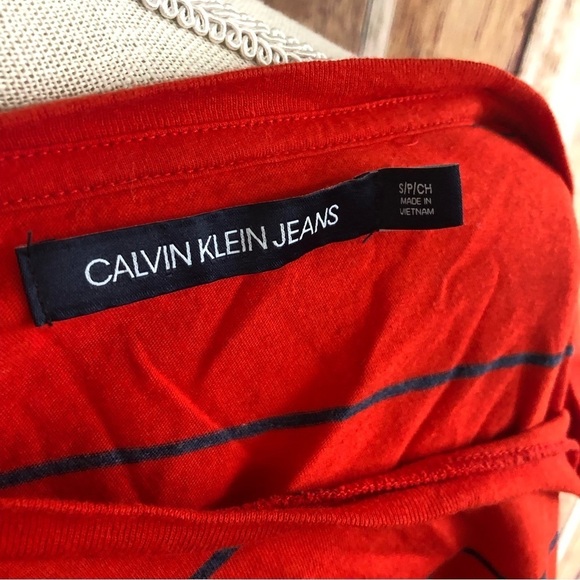 Calvin Klein TShirt - Picture 4 of 4